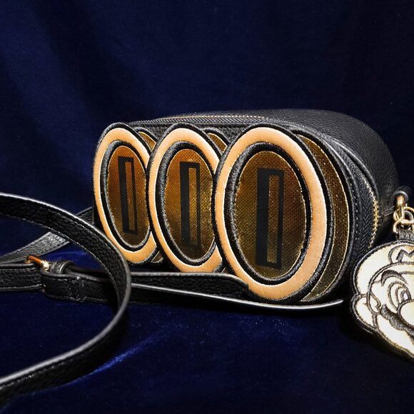 Danielle Nicole Super Mario Bros. Gold Coins Crossbody Bag (2020) – Like New - Picture 2 of 6